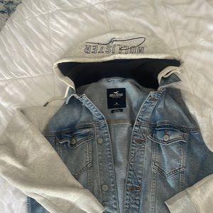 Men’s medium hollister jean jacket/ sweatshirt